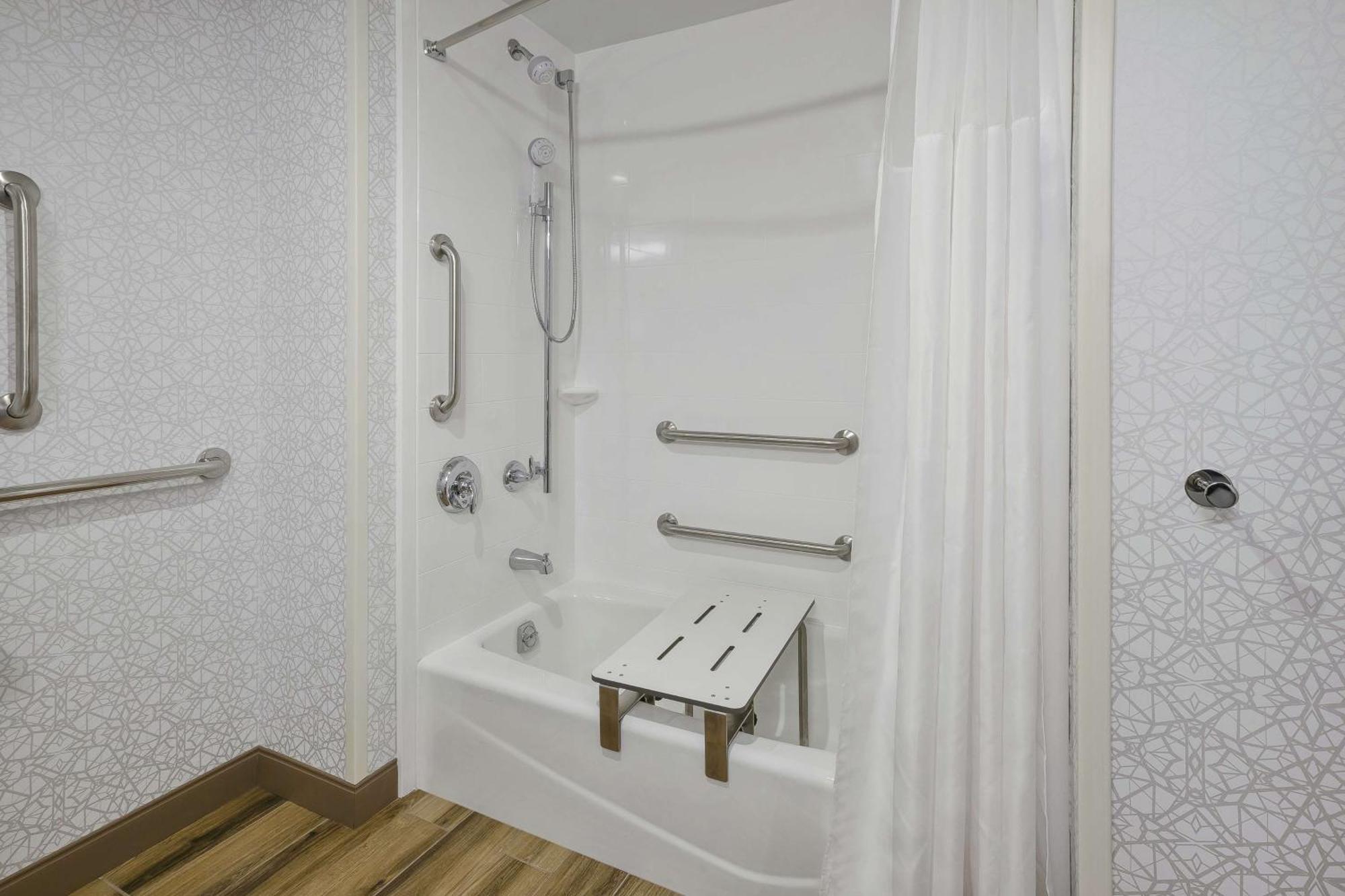 Hampton Inn & Suites Grandville Grand Rapids South Экстерьер фото